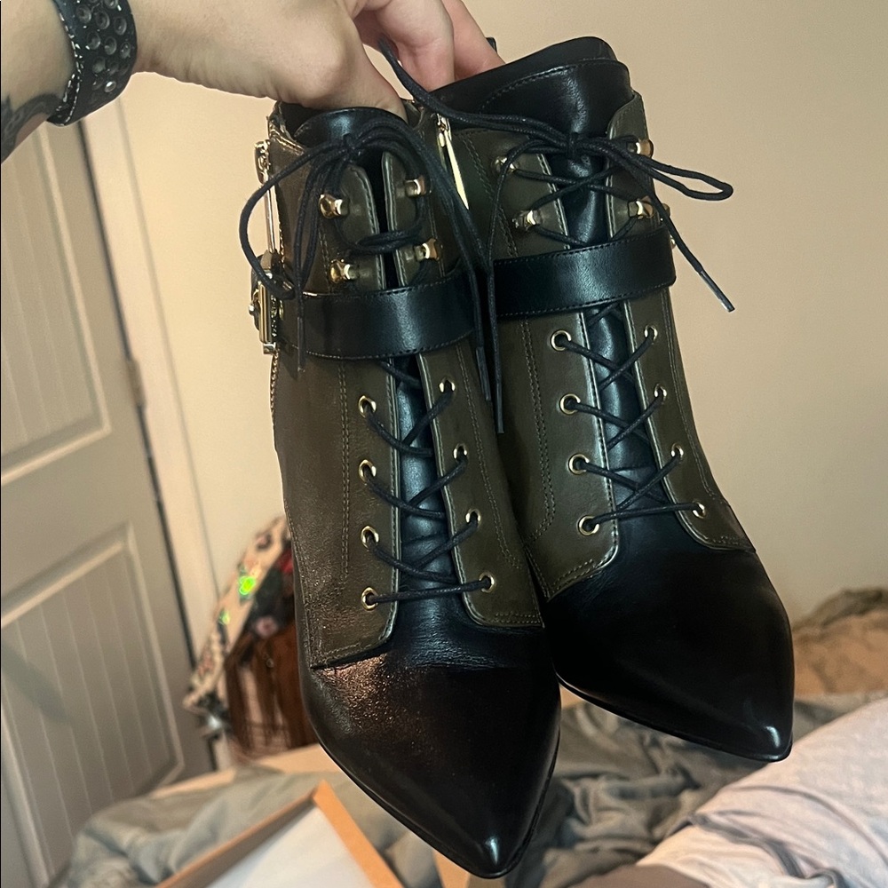 Michael Kors Brena leather boots booties olive black 7.5 buckles lace up